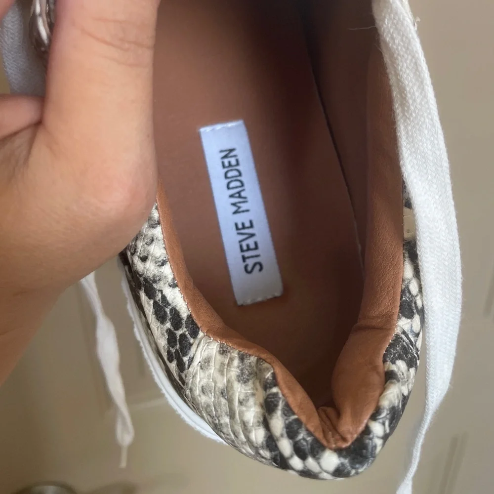 Women’s Steve Madden Hanly sneakers